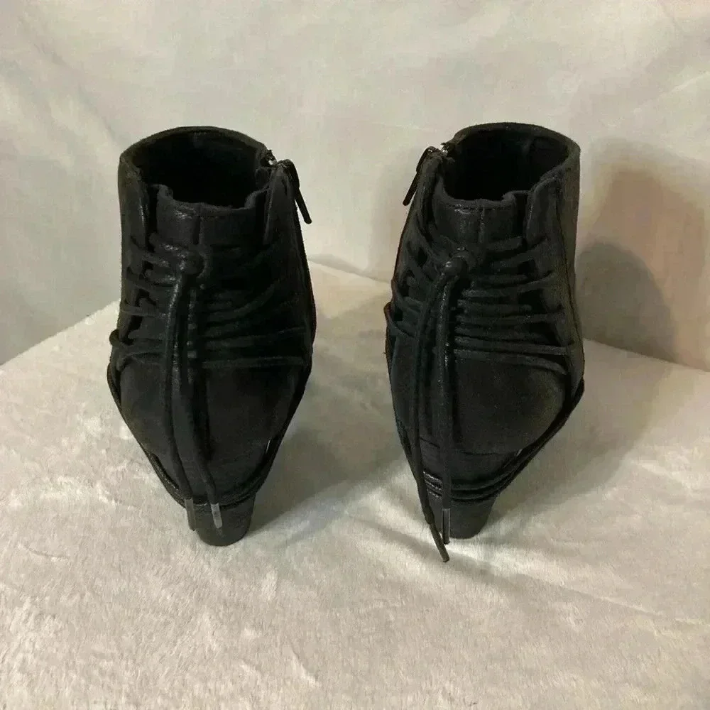 Report ankle boots